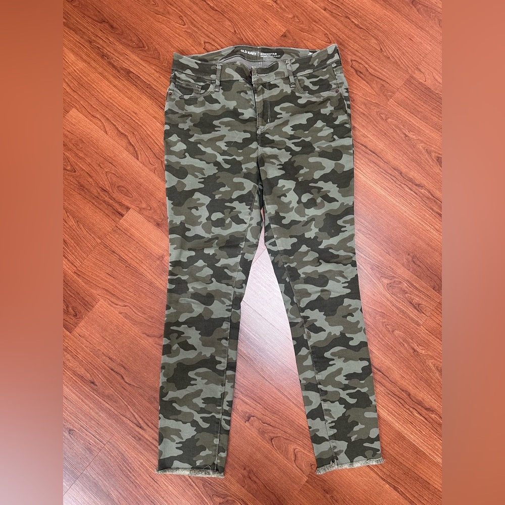 Women’s Camo Pants